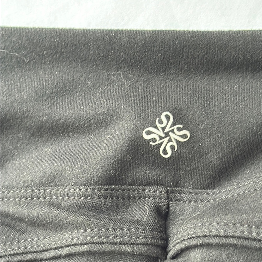 Vera Wang Black Leggings - Medium - Picture 7 of 11